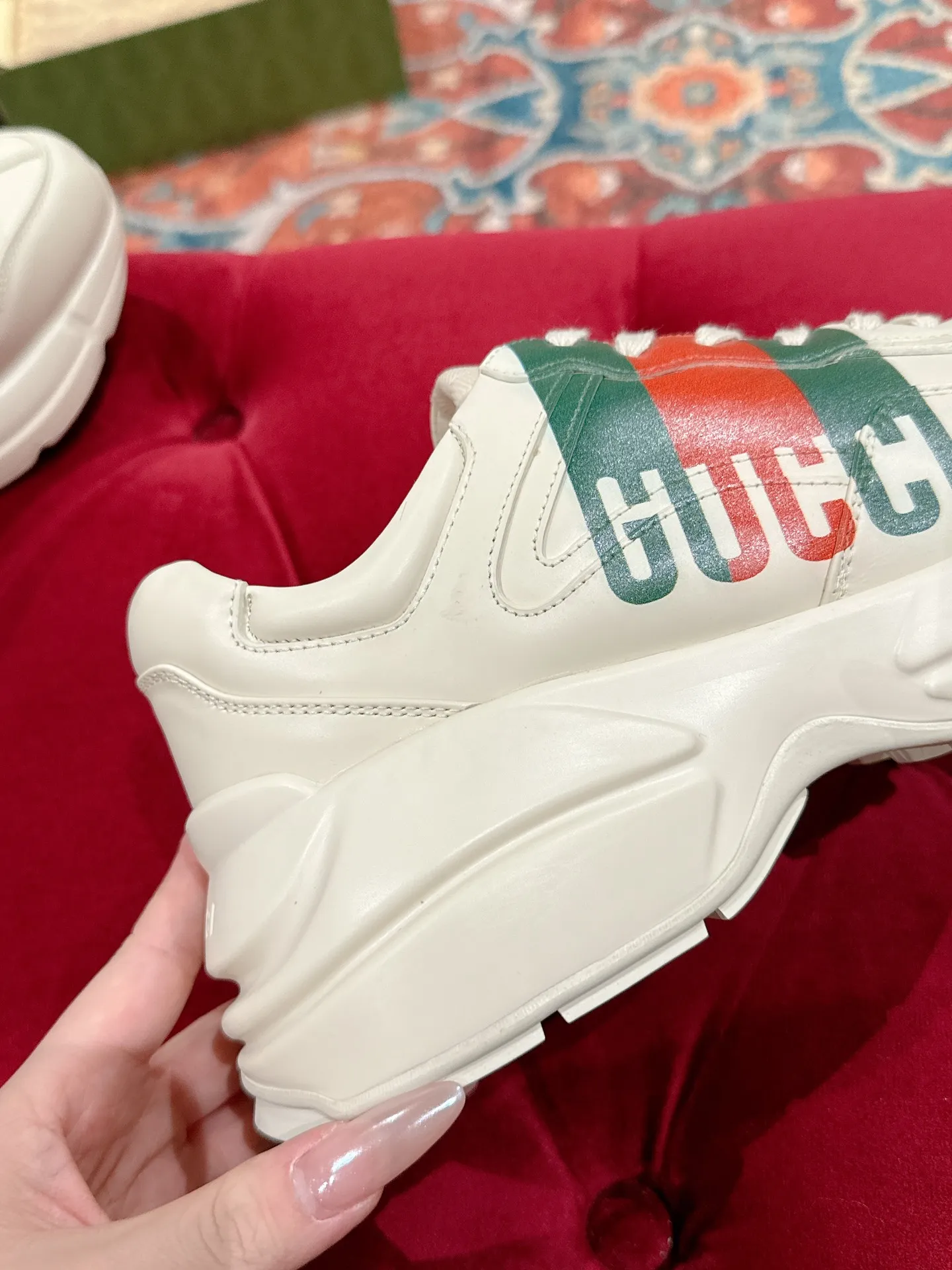 👟👟Ex-factory price 700👟👟 Men's size +10 🇮🇹Italy🇮🇹Gucci GUCCI🇮🇹Dad shoes (purchase level) (original replica) 👑 The original version purchased by Taikoo Hui has been continuously improved and upgraded in details, from the packaging of the shoes - anti-counterfeiting markings - shoe box accessories - fabric optimization - outsole technology - stitching and routing - oil edge technology. We do our best ◼️ Outsole: original plate molding ◼️ Upper: original grade A imported cowhide 🐮 ◼️ lining: original grade A mixed sheepskin 🐑 ◼️ Feet: original grade A mixed sheepskin 🐑 ◼️ Medium and low belt LOGO + original injection molding foot technology + original lasting technology ◼️ Original full set of customized packaging (anti-counterfeiting chip + a cloth bag + GUCCI card envelope + electronic invoice with credit card slip + shoelaces) ◼️ All details of the higher version are consistent with the original version (note the comparison) ◼️ Code number: 35-40 for women and 39-44 for men